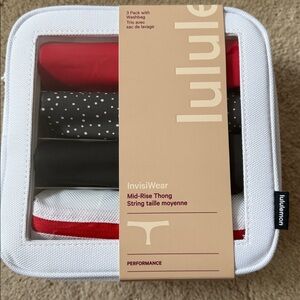 Lululemon 3 pack thong mid rise with wash bag and case